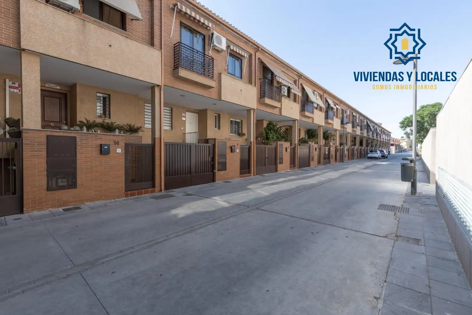 Vista exterior de Casa adosada en venda en Armilla amb Calefacció