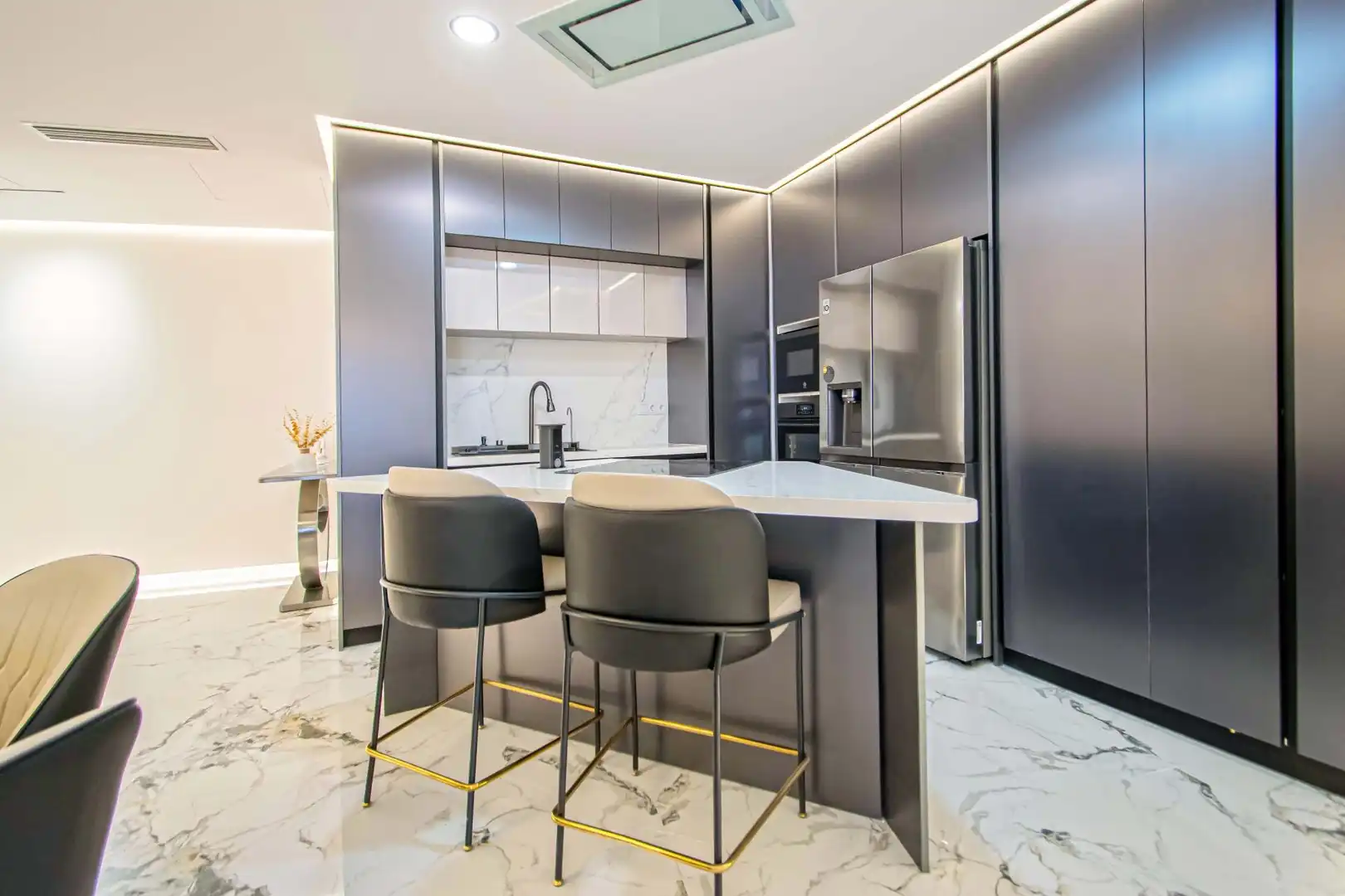 Kitchen of Flat for sale in Sevilla  with Air Conditioner, Heating and Furnished