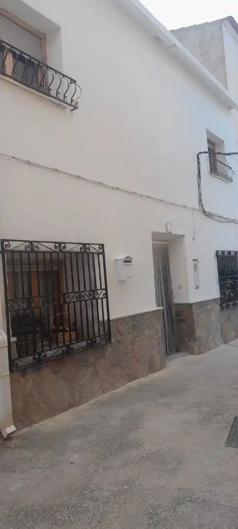 Außenansicht von Einfamilien-Reihenhaus zum Verkauf in Lúcar mit Möbliert