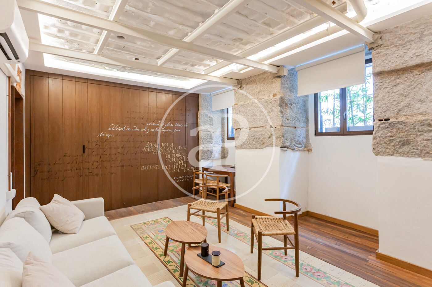 Living room of Flat for sale in  Madrid Capital  with Air Conditioner, Heating and Furnished