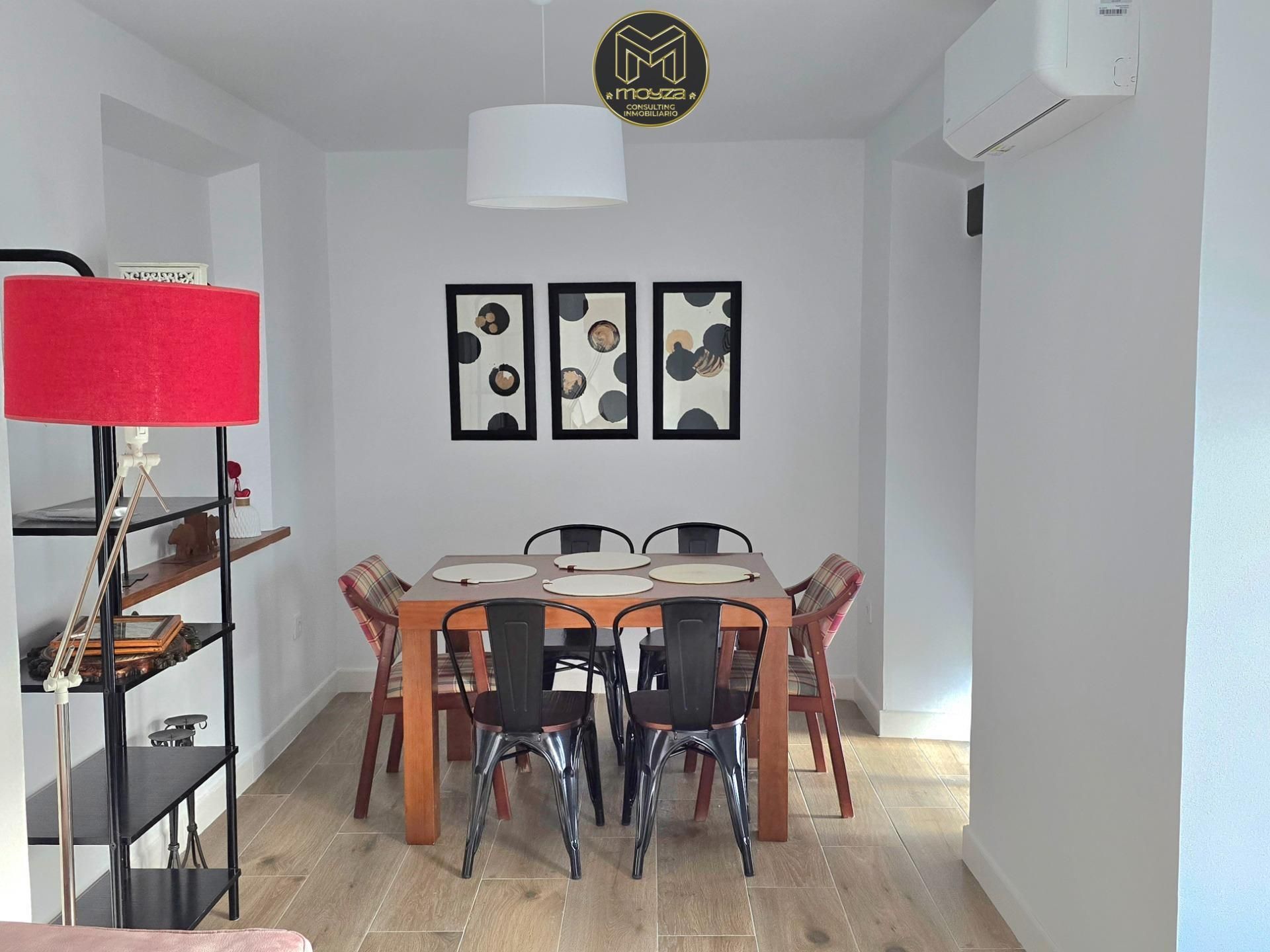 Menjador de Pis de lloguer en  Jaén Capital amb Aire condicionat i Moblat