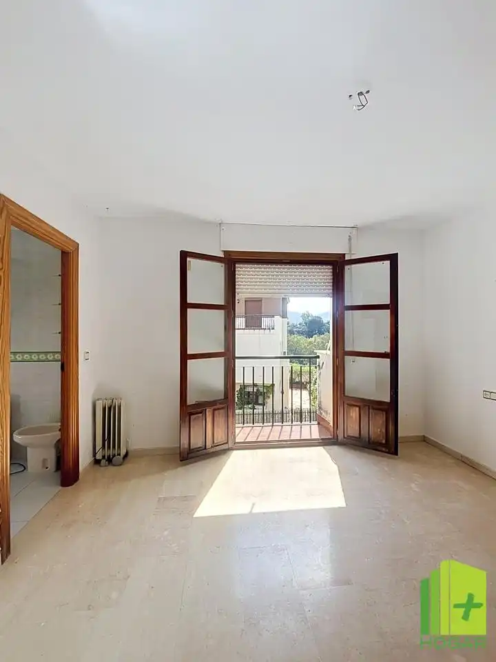 Vista exterior de Casa adosada en venta en Jaén con Aire acondicionado, Jardín privado y Terraza