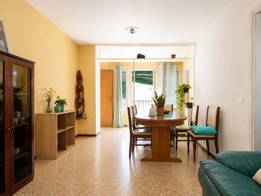 Appartamento con balcone in vendita a Plaça Juan Ramon Jiménez