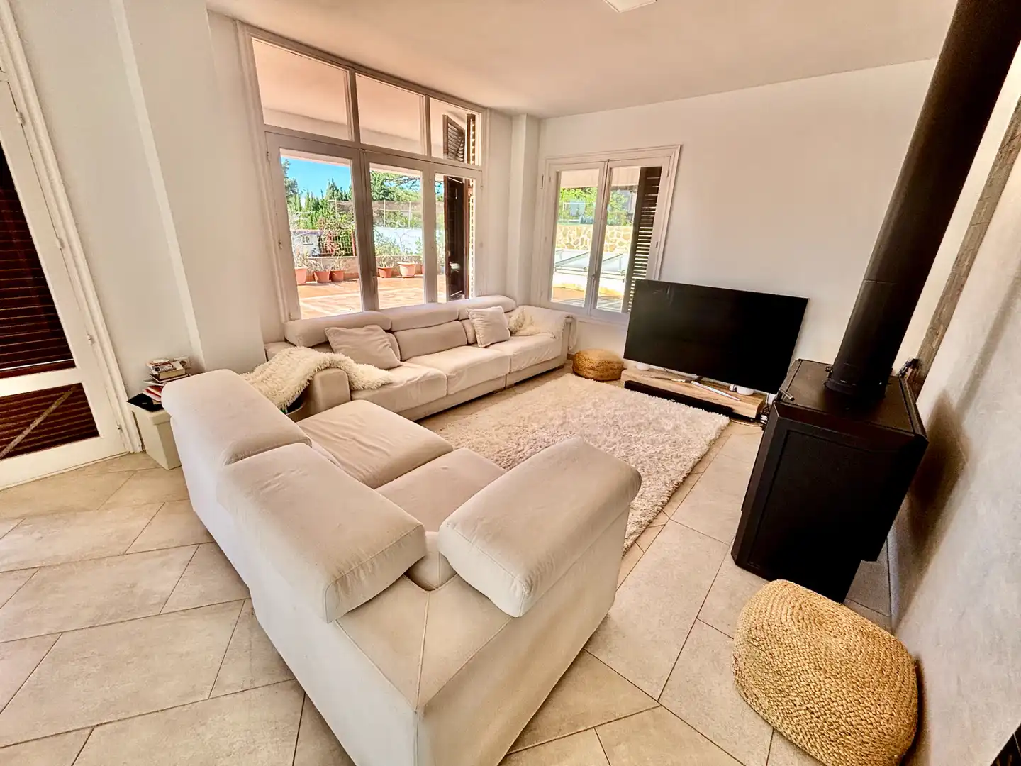Sala d'estar de Casa o xalet en venda en Alicante / Alacant amb Jardí privat, Terrassa i Traster