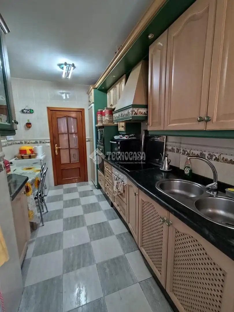 Kitchen of Flat for sale in Córdoba  with Air Conditioner