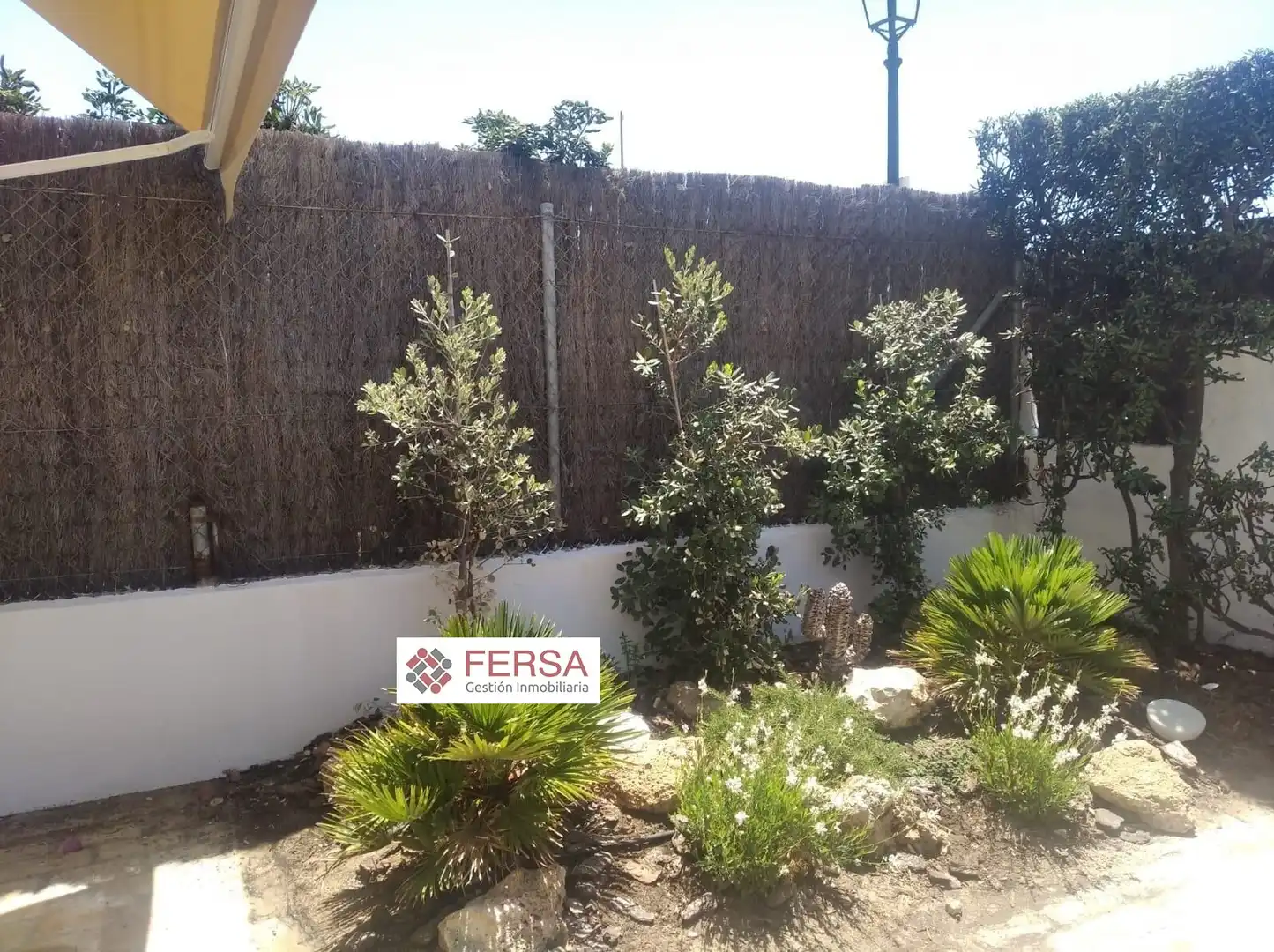 Terraza de Casa adosada de alquiler en El Puerto de Santa María con Aire acondicionado, Calefacción y Jardín privado