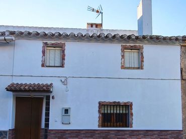 House with balcony for sale in Barrio LOS BLANCOS