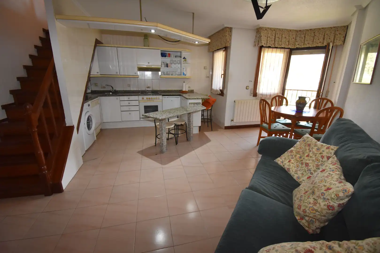 Küche von Maisonette zum Verkauf in Noja mit Heizung, Terrasse und Möbliert