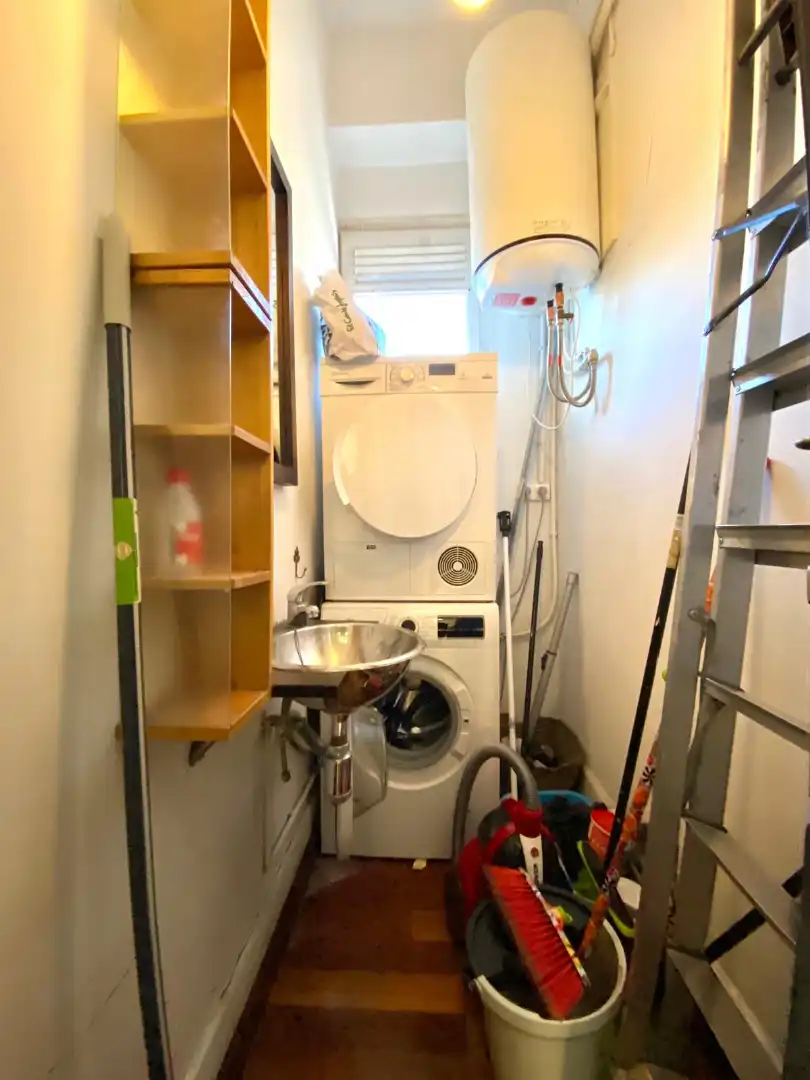 Badezimmer von Wohnung zum Verkauf in Barcelona mit Klimaanlage, Heizung und Parkett