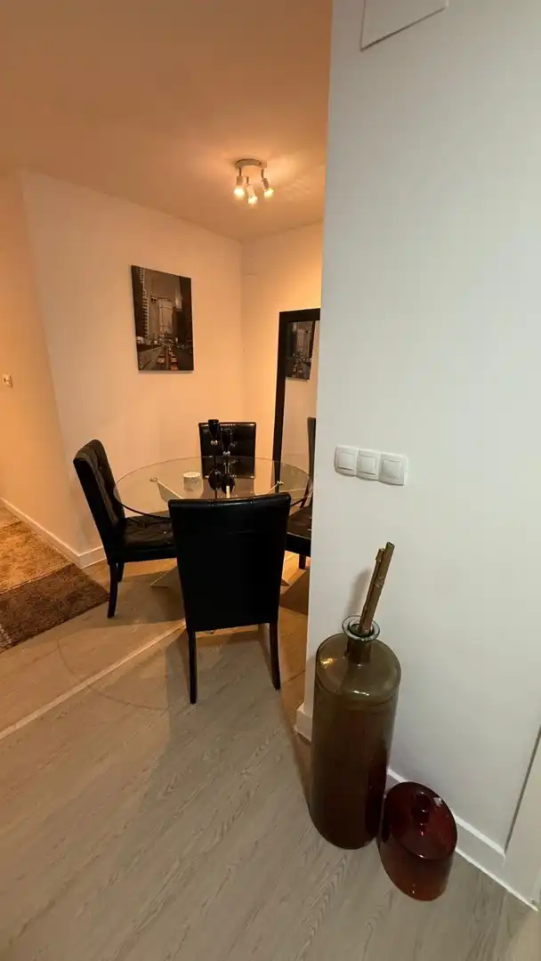Menjador de Apartament de lloguer en Alicante / Alacant amb Aire condicionat, Piscina i Moblat