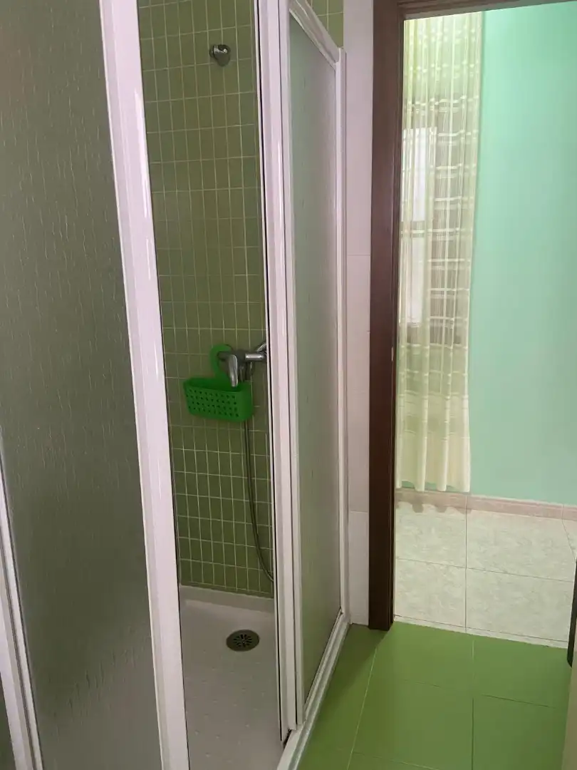 Bathroom of Flat for rent in Cangas   with Terrace, Furnished and Oven
