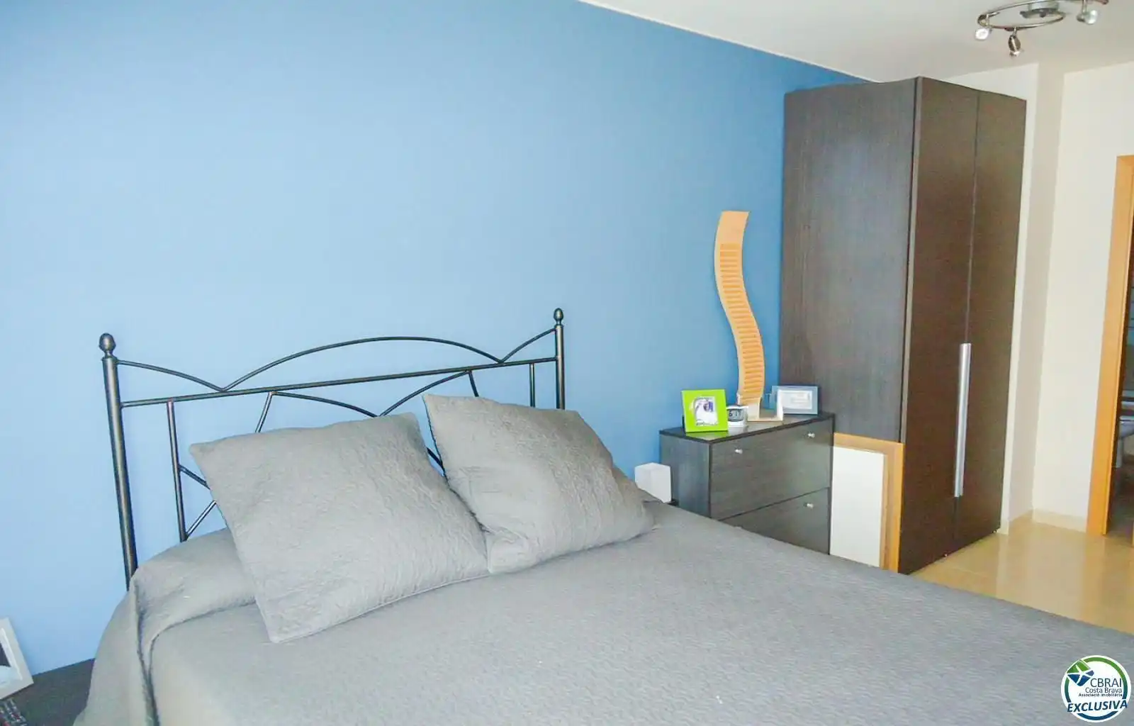 Bedroom of Flat for sale in Figueres
