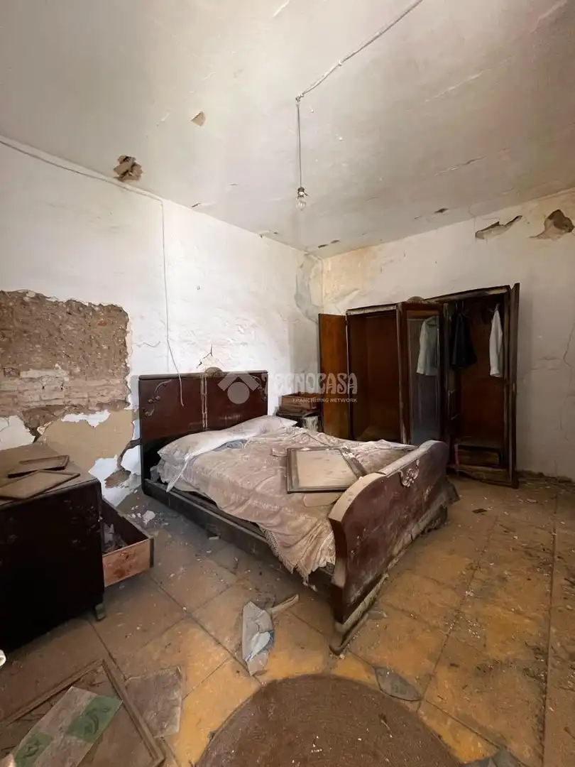 Dormitori de Casa o xalet en venda en Carmona amb Aire condicionat, Calefacció i Moblat