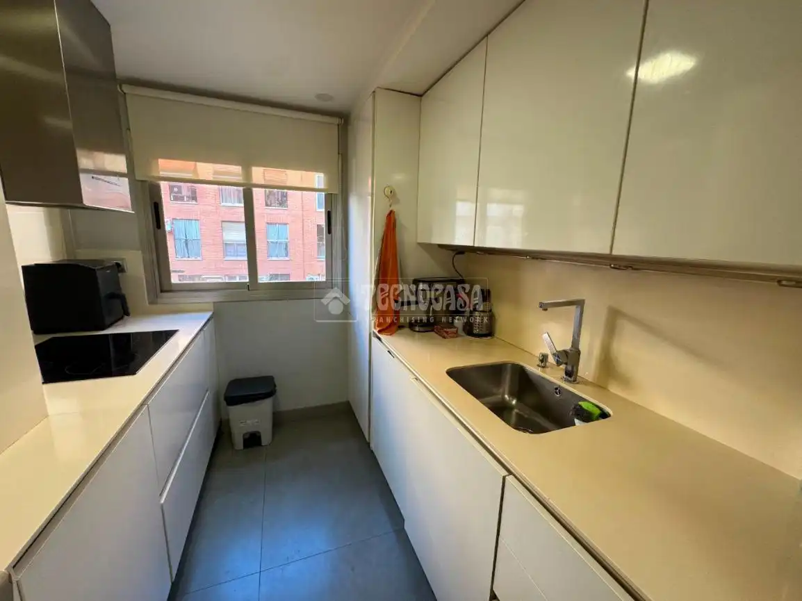 Cocina de Piso en venta en Valencia con Aire acondicionado, Trastero y Amueblado