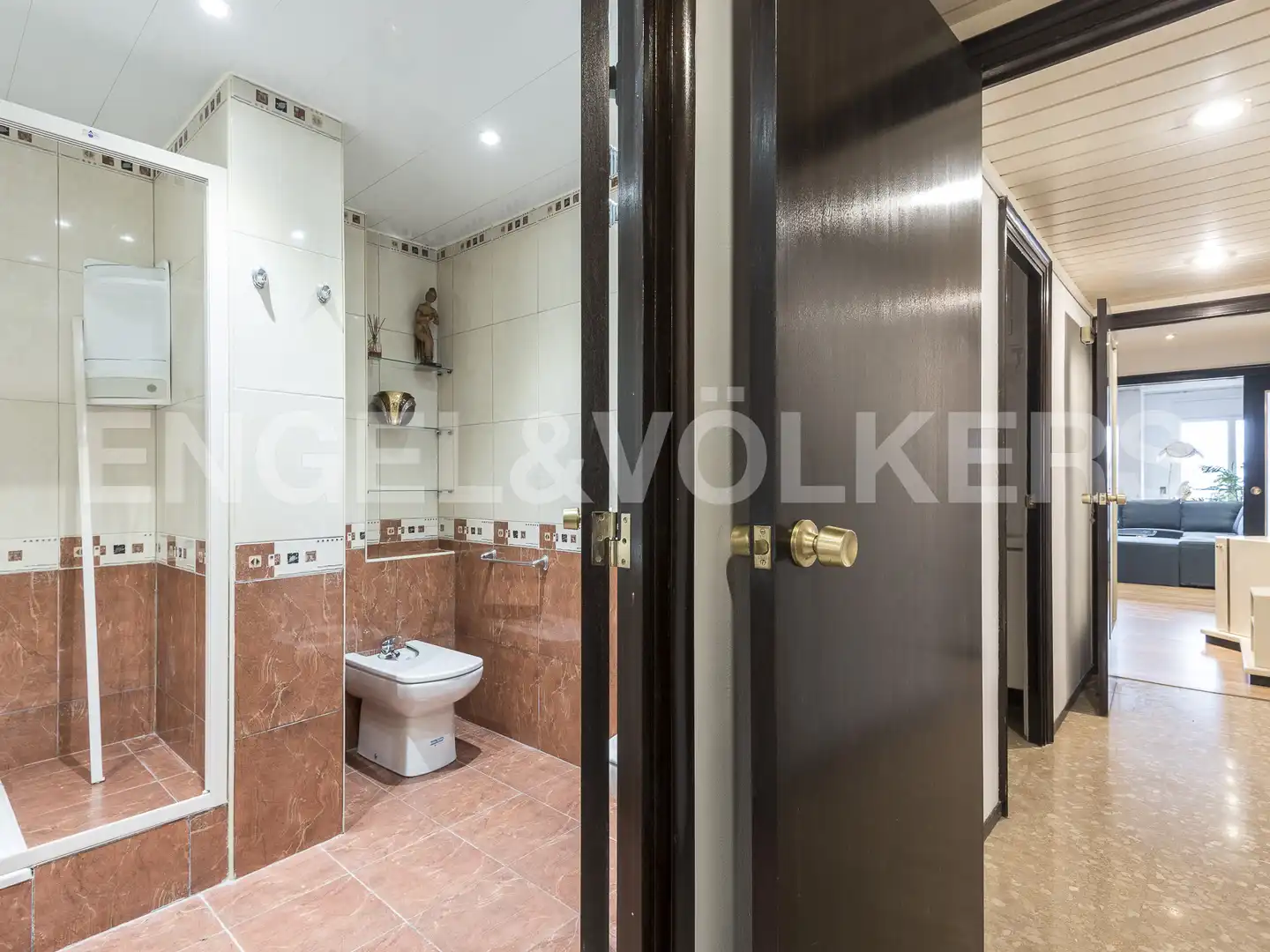 Bathroom of Flat for rent in Barcelona  with Air Conditioner, Heating and Parquet flooring