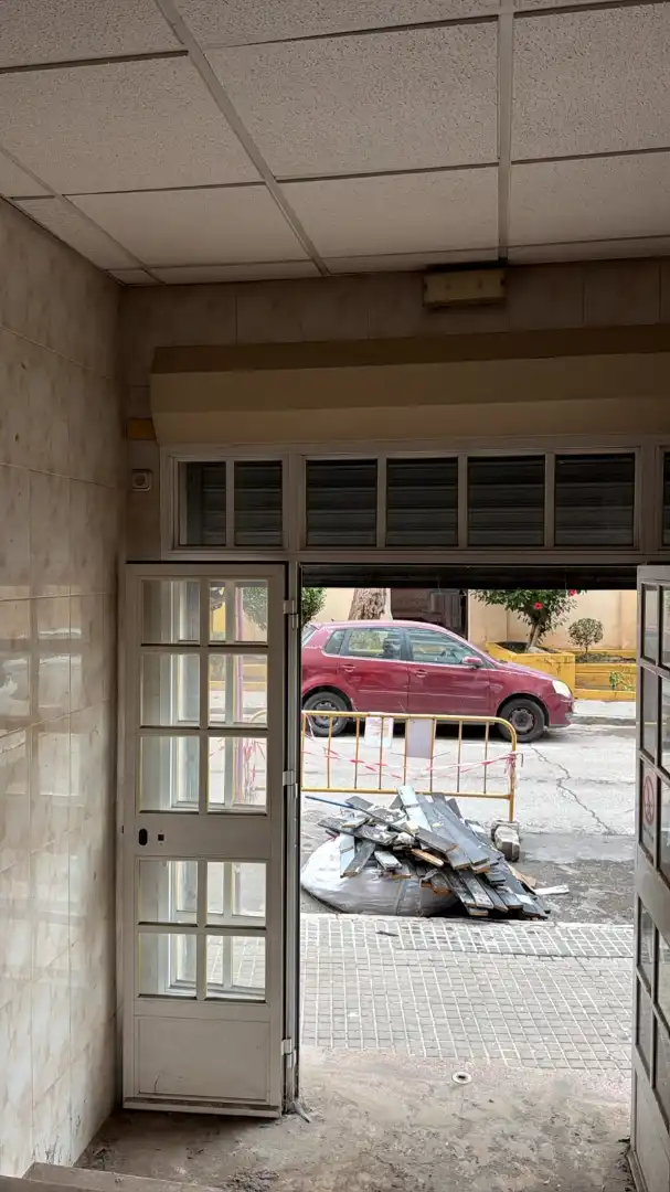 Local comercial de lloguer a Calle Fernando IV 6, imagen 3
