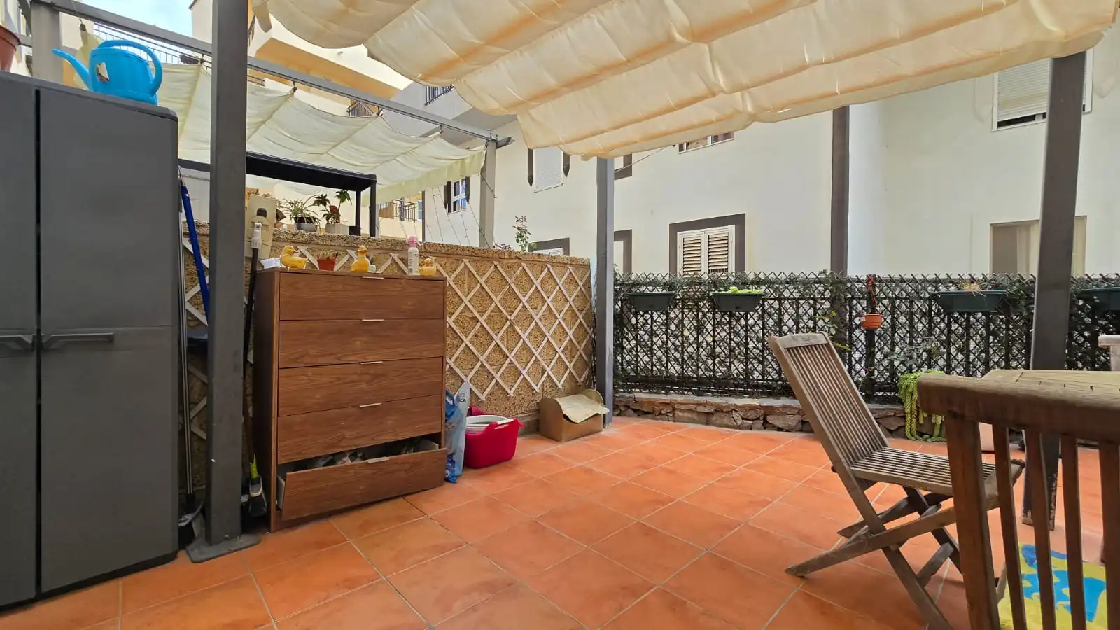 Duplex con piscina in vendita a Calle la Tosca 20