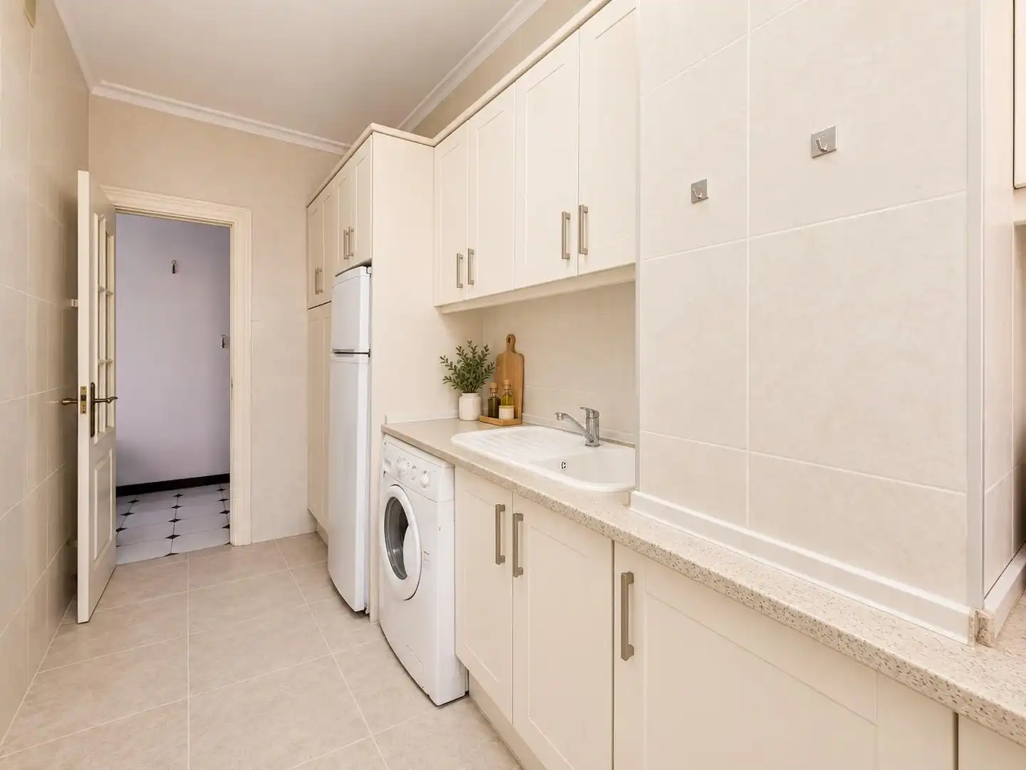 Cuina de Apartament en venda en Fuengirola amb Aire condicionat, Terrassa i Moblat