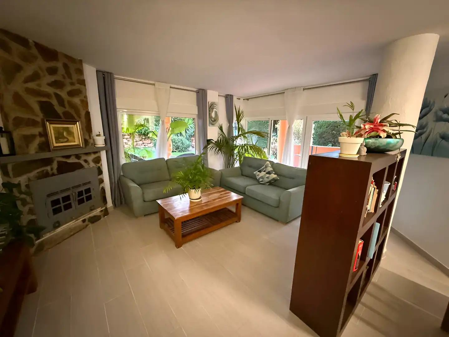 Apartamento con piscina en venta en Calahonda, imagen 13