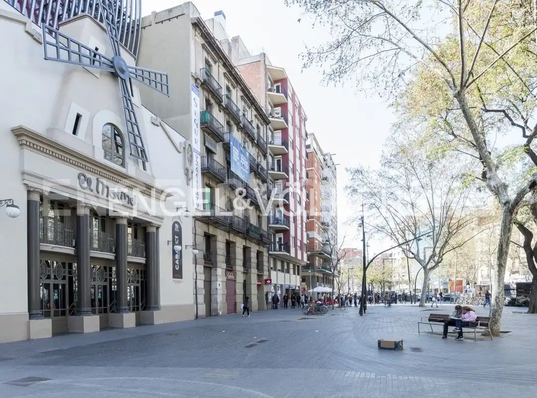 Exterior view of Flat for sale in Barcelona  with Air Conditioner, Heating and Furnished