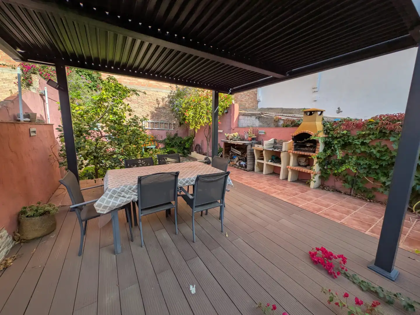 Terrassa de Casa adosada en venda en Gavà amb Calefacció, Jardí privat i Parquet
