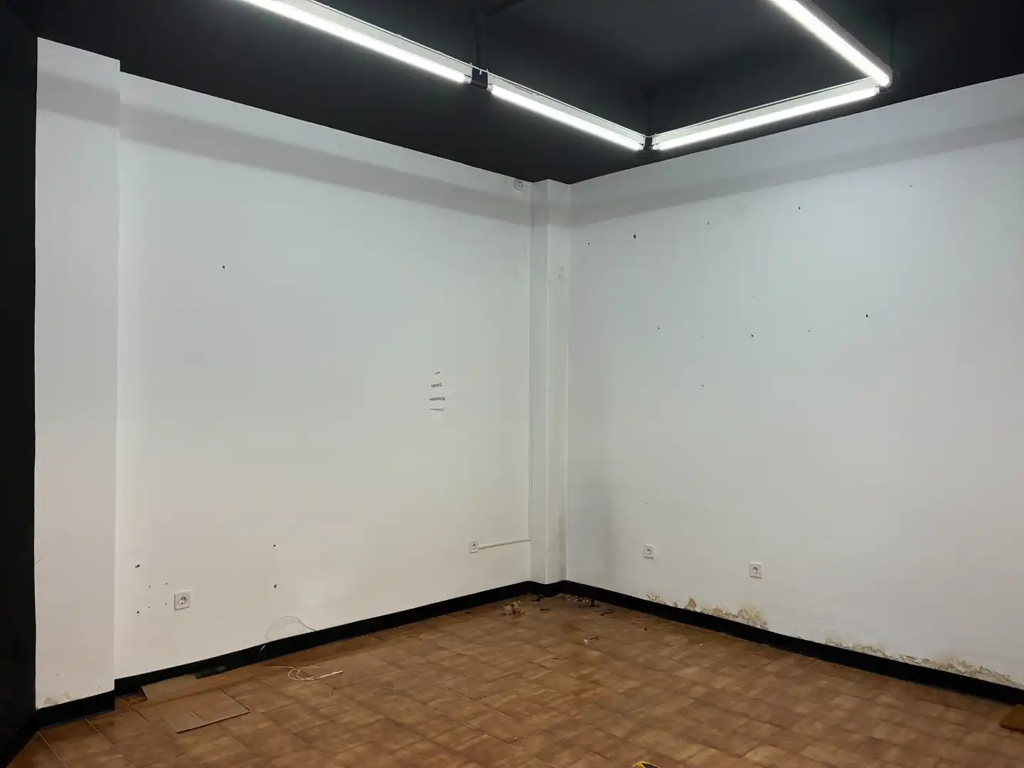 Local comercial de lloguer a Rúa Maruja Mallo 21, imagen 3