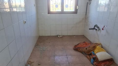 Casa de dos plantas para reformar en su totalidad. Cuatro estancias, baño y cocina., imagen 5