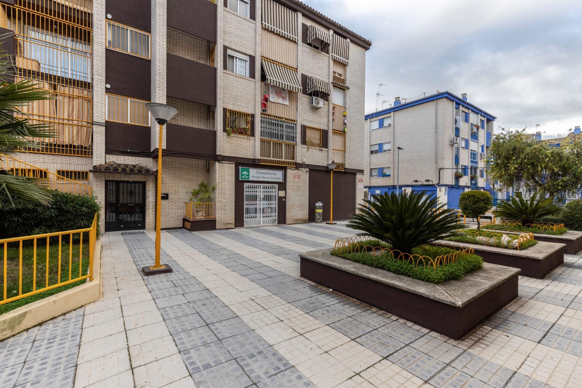 Exterior view of Flat for sale in  Granada Capital  with Heating and Balcony