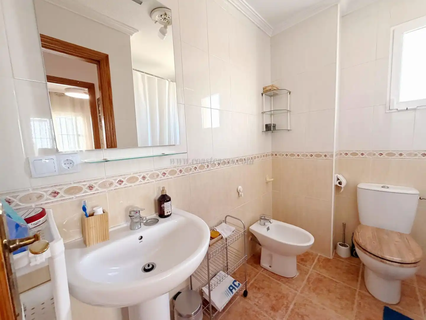 Bathroom of Apartments for sale in Orihuela  with Air Conditioner, Heating and Community pool