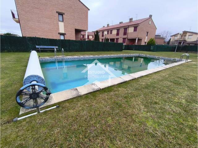 Casa-chalet en Venta en Calle Linares en Canillas de Río Tuerto