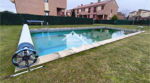 CHALET ADOSADO EN CANILLAS DE RIO TUERTO LA RIOJA