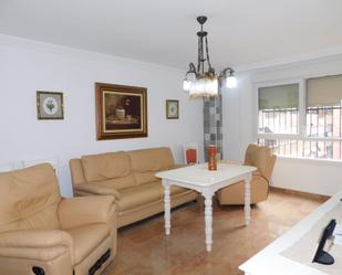 Living room of Flat to rent in  Granada Capital  with Air Conditioner, Heating and Parquet flooring