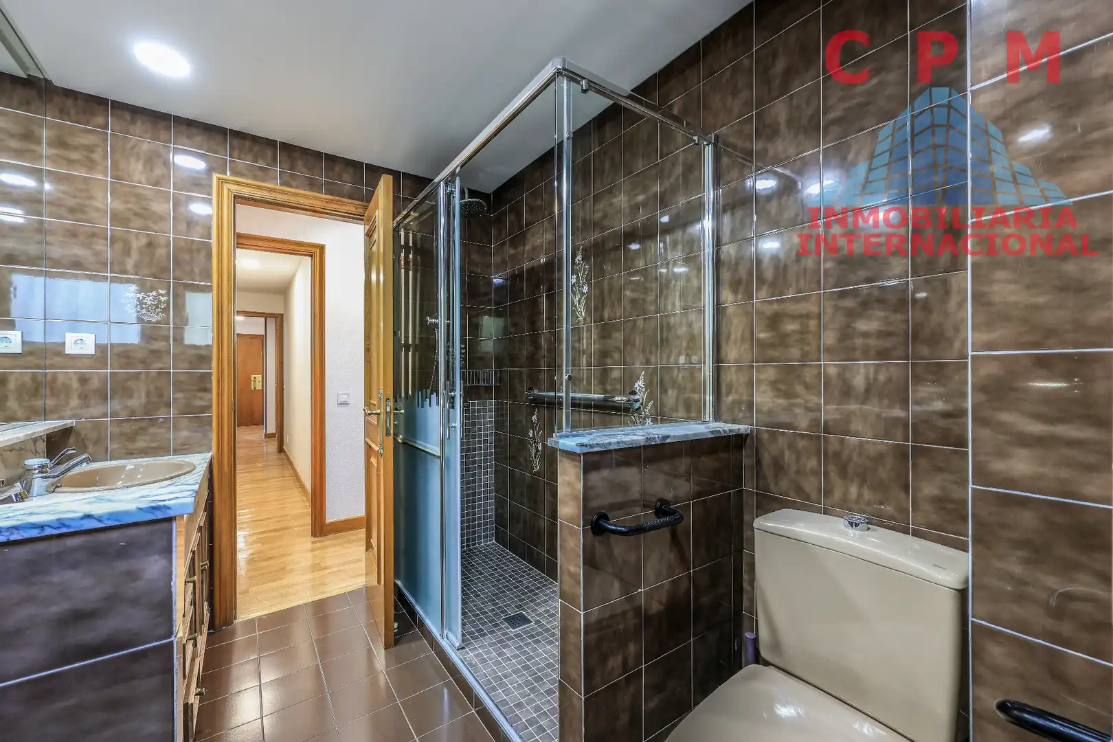 Baño de Piso de alquiler en Madrid con Aire acondicionado, Calefacción y Parquet