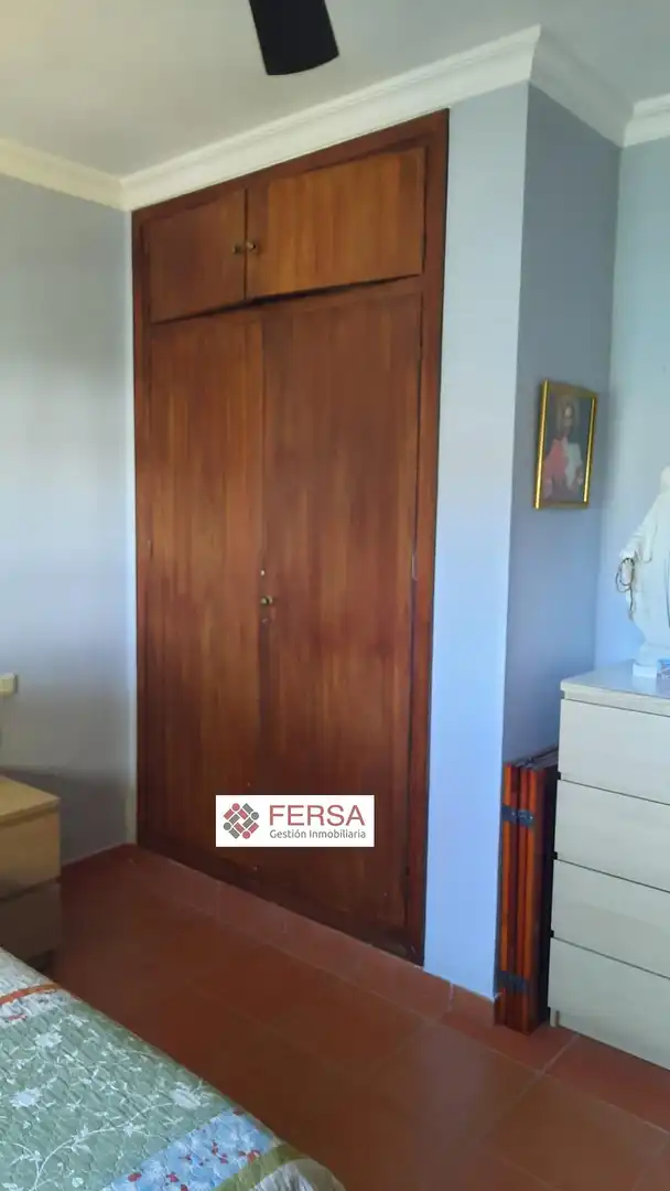 Dormitori de Casa adosada en venda en El Puerto de Santa María amb Aire condicionat, Calefacció i Jardí privat