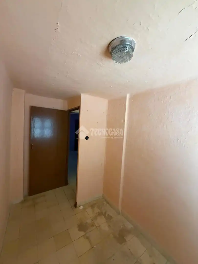 Casa adosada en venta en Espeluy