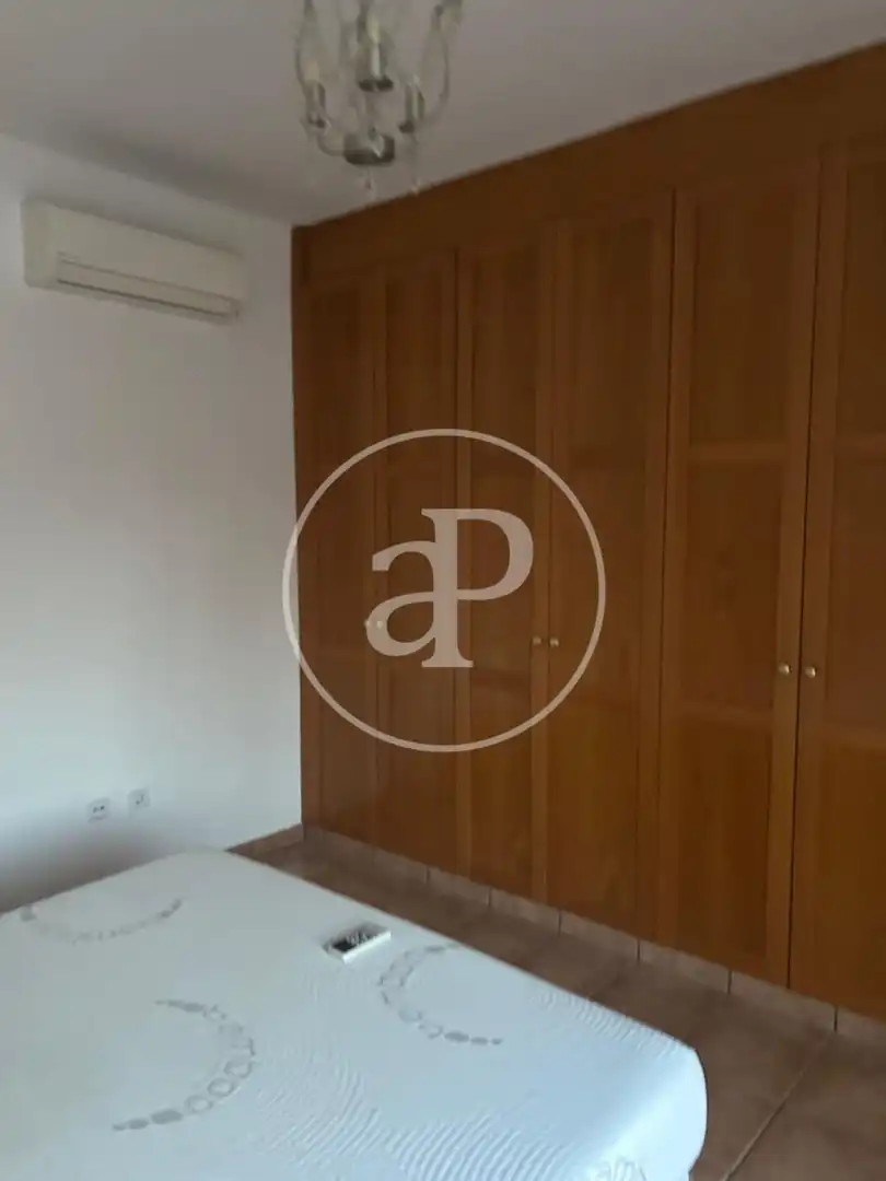 Bedroom of Flat for rent in Riba-roja de Túria  with Air Conditioner, Heating and Private garden