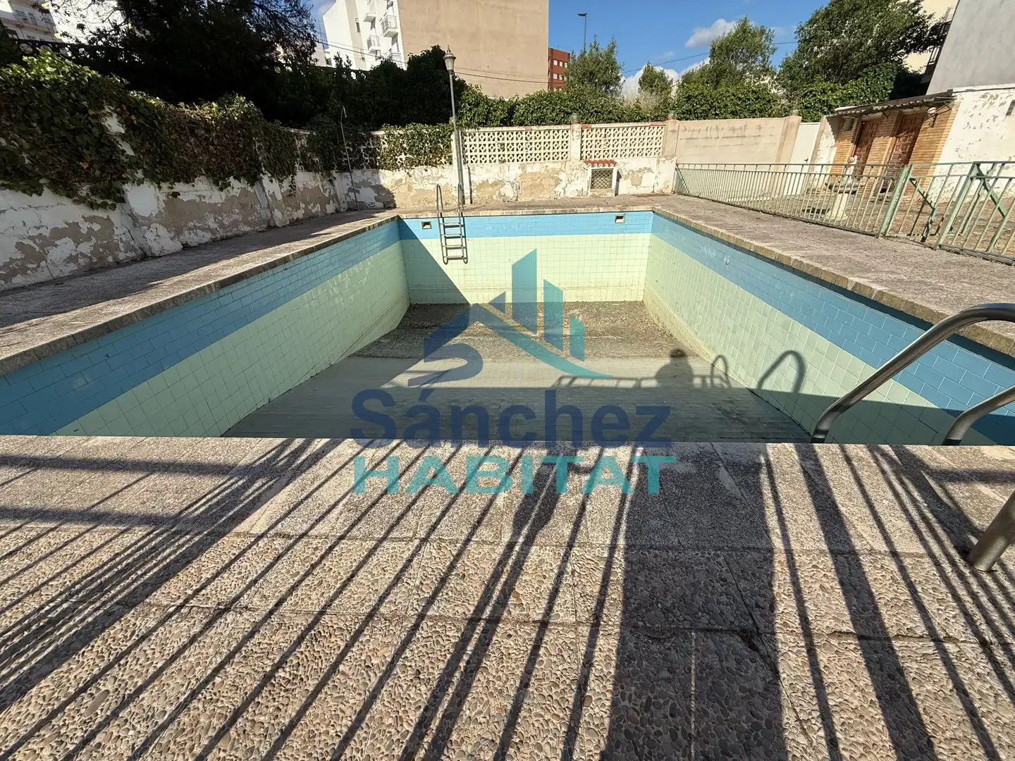 Piscina de Casa o chalet en venta en Chelva con Aire acondicionado, Jardín privado y Terraza
