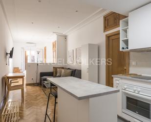 Cuina de Apartament de lloguer en  Madrid Capital amb Aire condicionat, Calefacció i Parquet