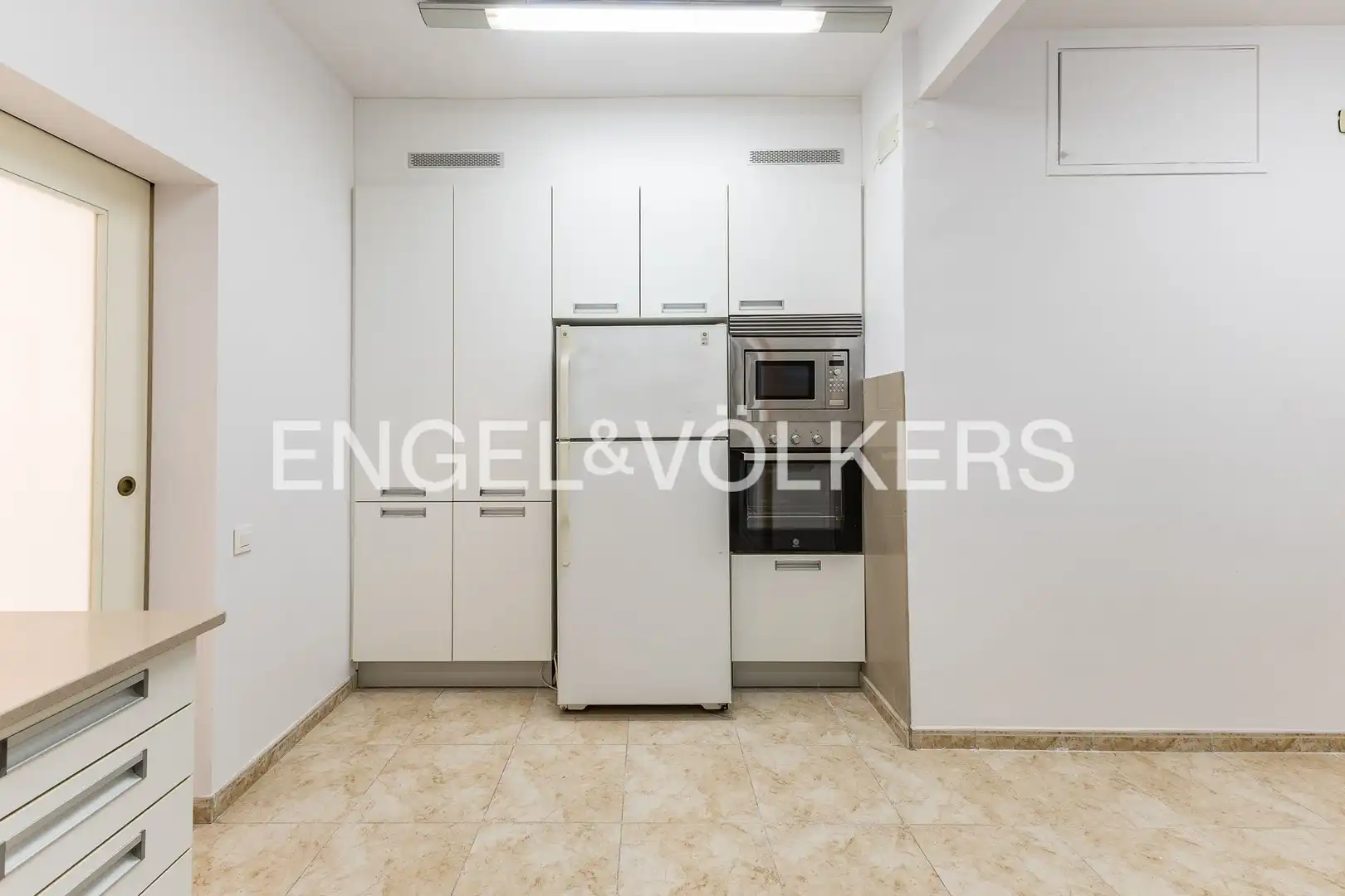 Cocina de Piso de alquiler en Barcelona con Aire acondicionado, Calefacción y Parquet