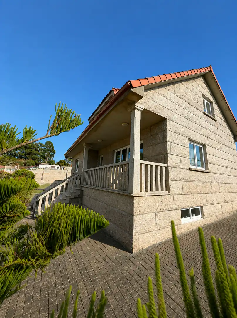 Houses for sale in Morás - A Zapateira