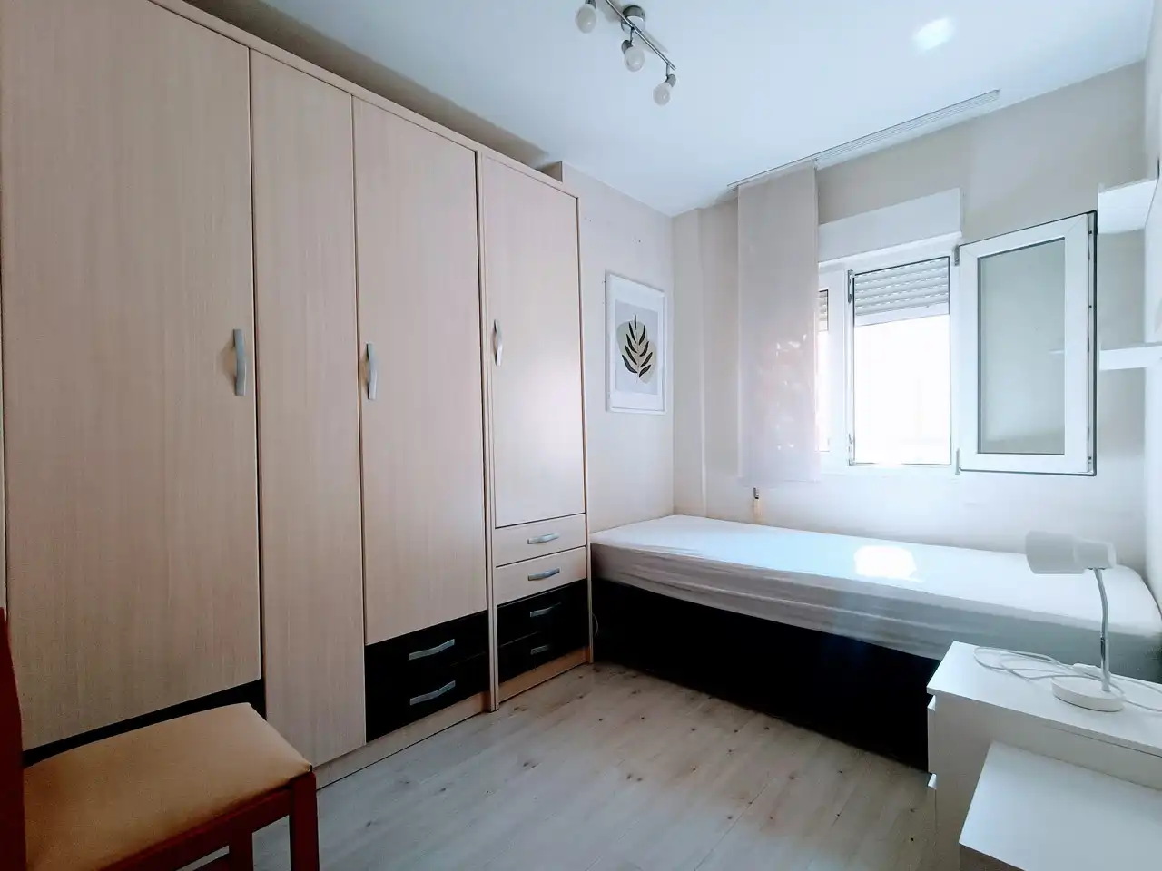 Habitación de Piso de alquiler en Madrid con Aire acondicionado, Calefacción y Amueblado