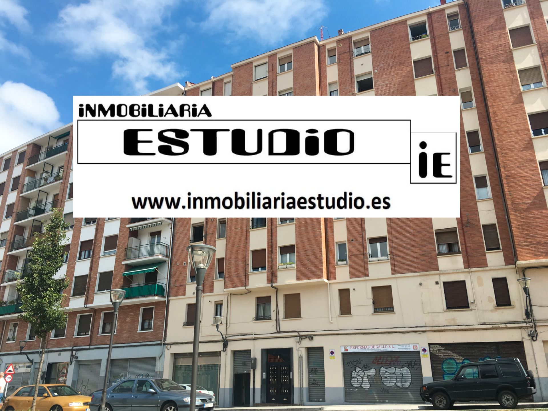 Exterior view of Box room for sale in Bilbao 