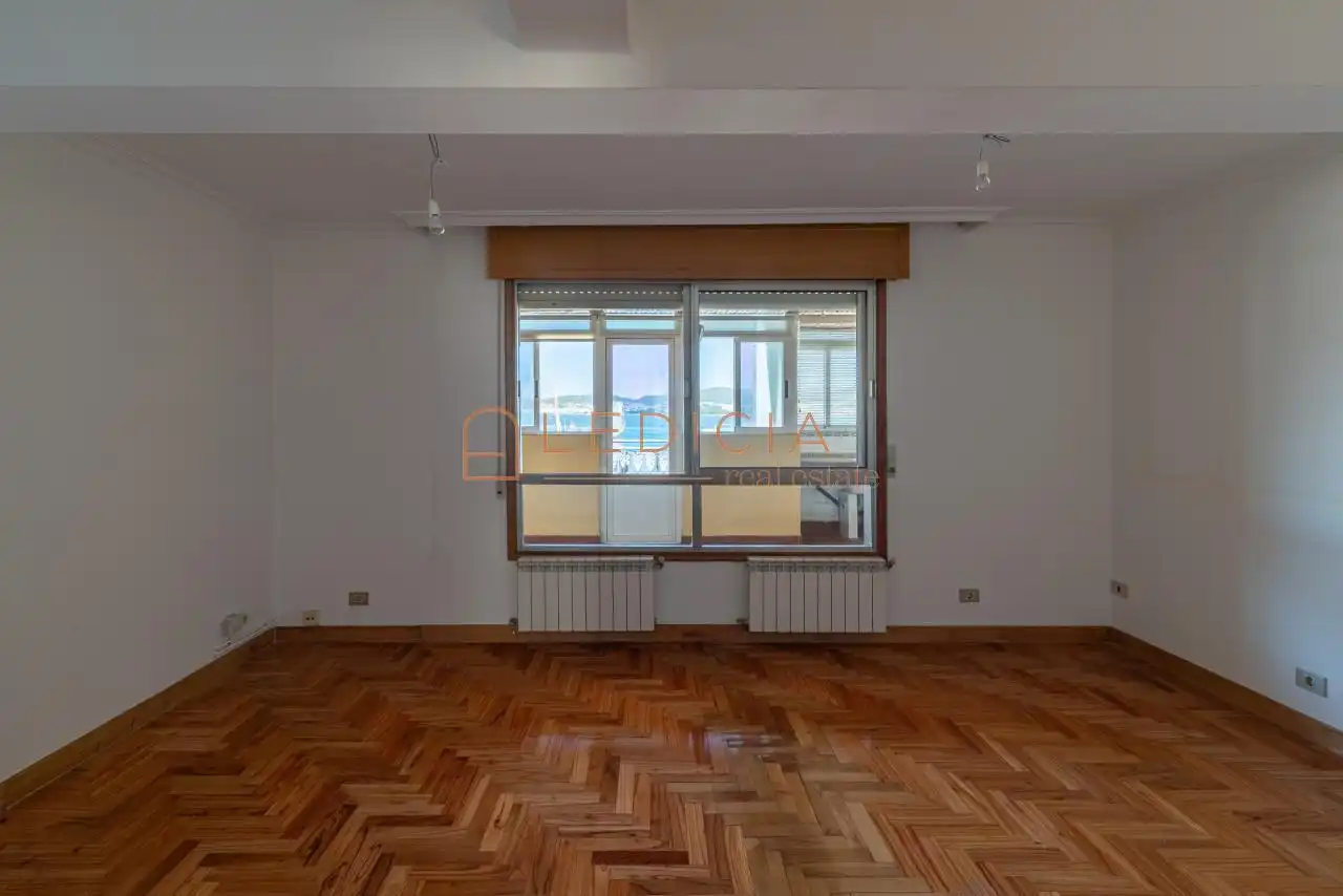 Piso en venta en García Barbón, 114, Centro - Areal