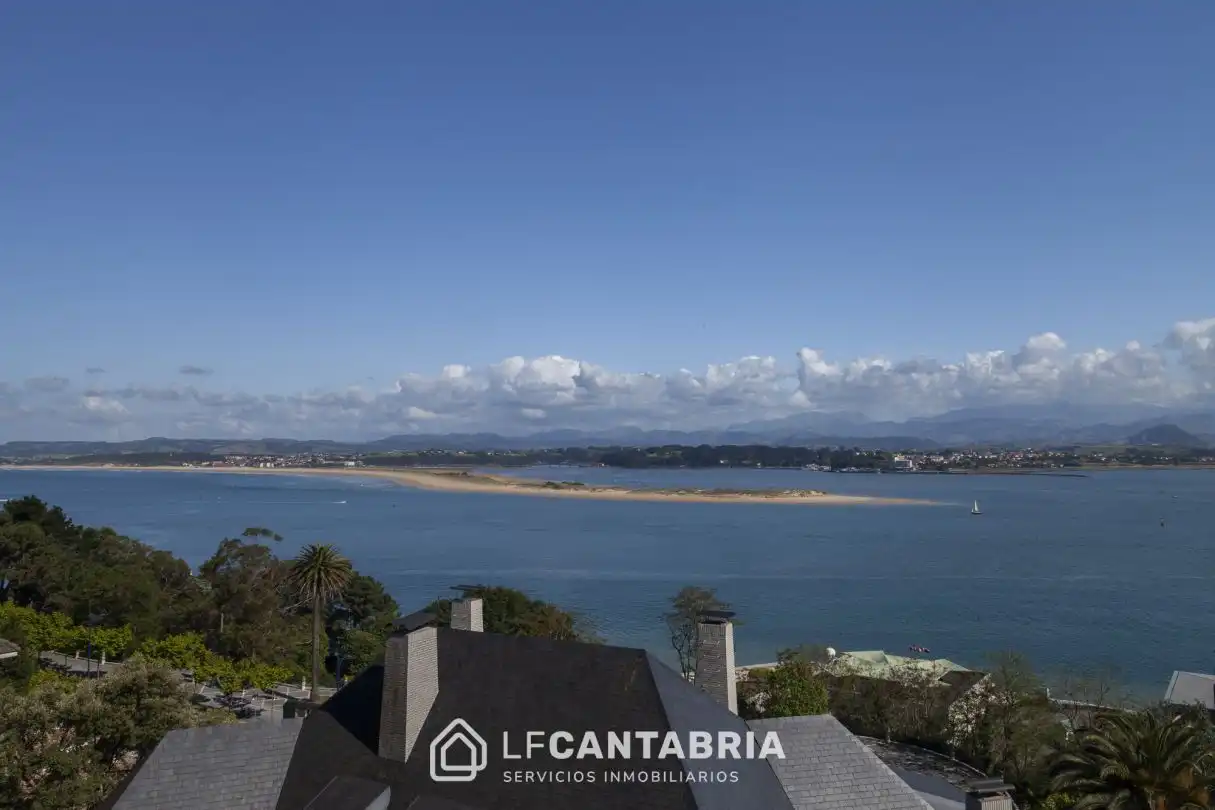 Vista exterior de Dúplex en venta en Santander con Calefacción y Terraza