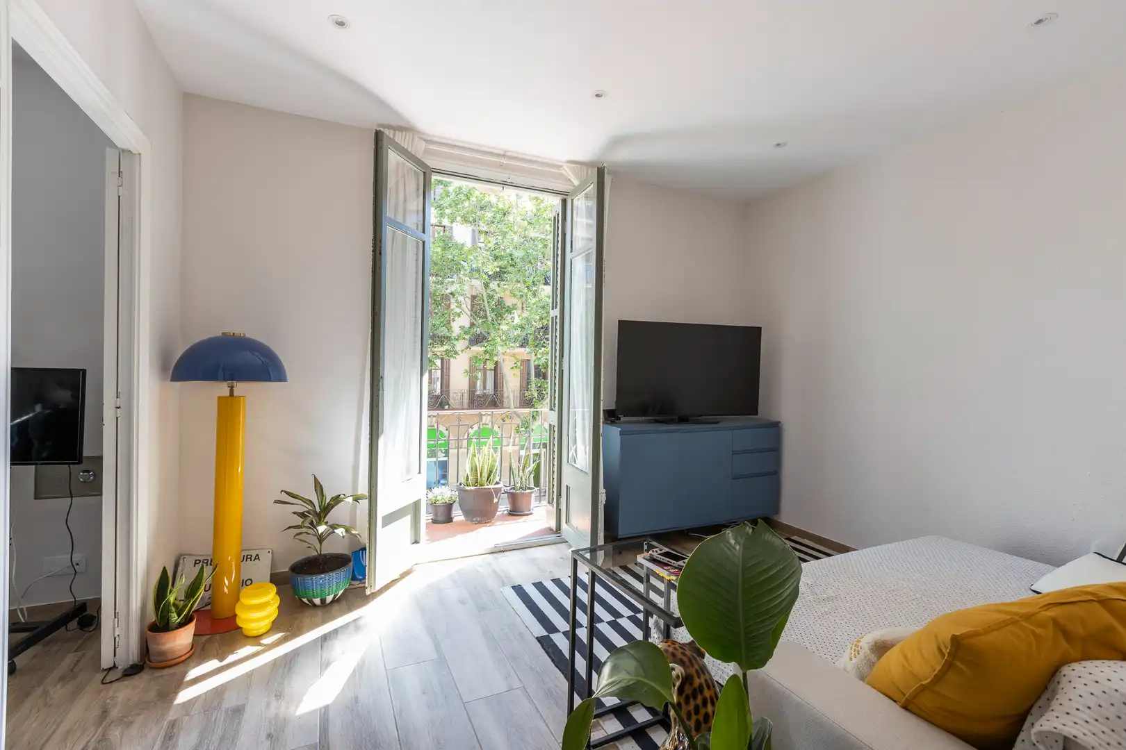 Schlafzimmer von Wohnung zum Verkauf in Barcelona mit Balkon