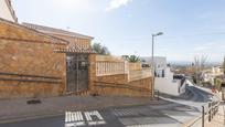 Außenansicht von Haus oder Chalet zum verkauf in Huétor Vega mit Klimaanlage, Terrasse und Schwimmbad