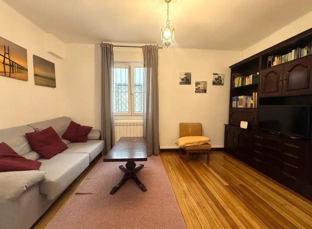 Wohnzimmer von Wohnung zum Verkauf in Bárcena de Pie de Concha mit Heizung, Parkett und Möbliert