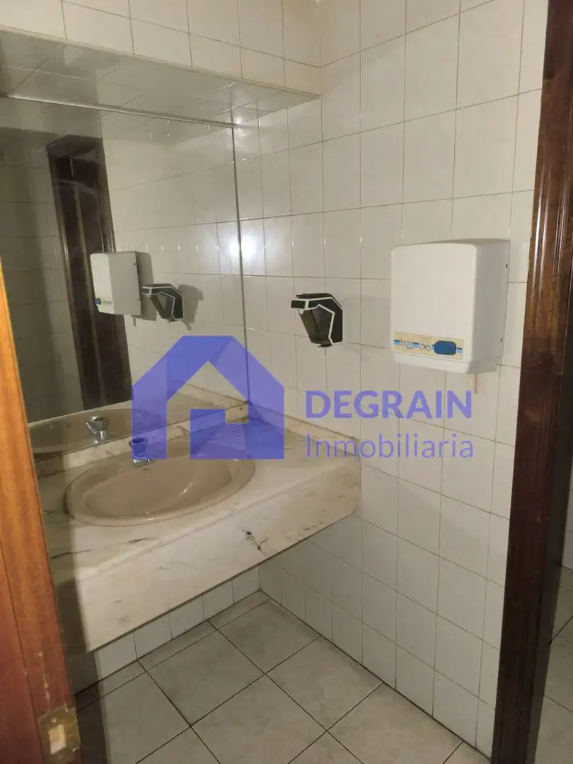 Baño de Local de alquiler en Gijón 