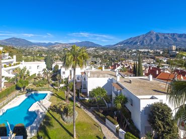 Apartamento con balcón en venta en Nueva Andalucía