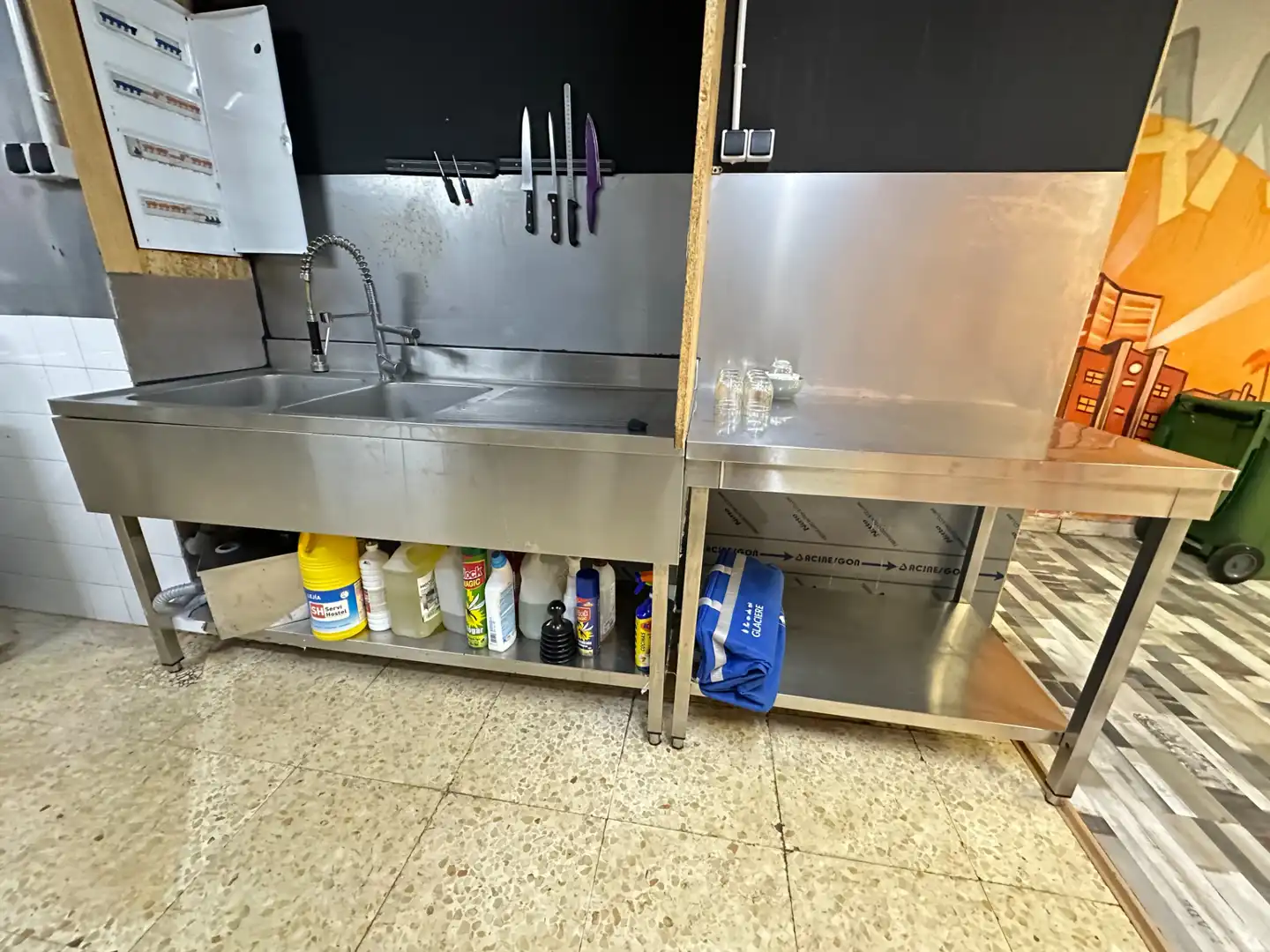 Geschaftsraum zur Miete in Rúa de San Pedro de Mezonzo, Ensanche - Sar